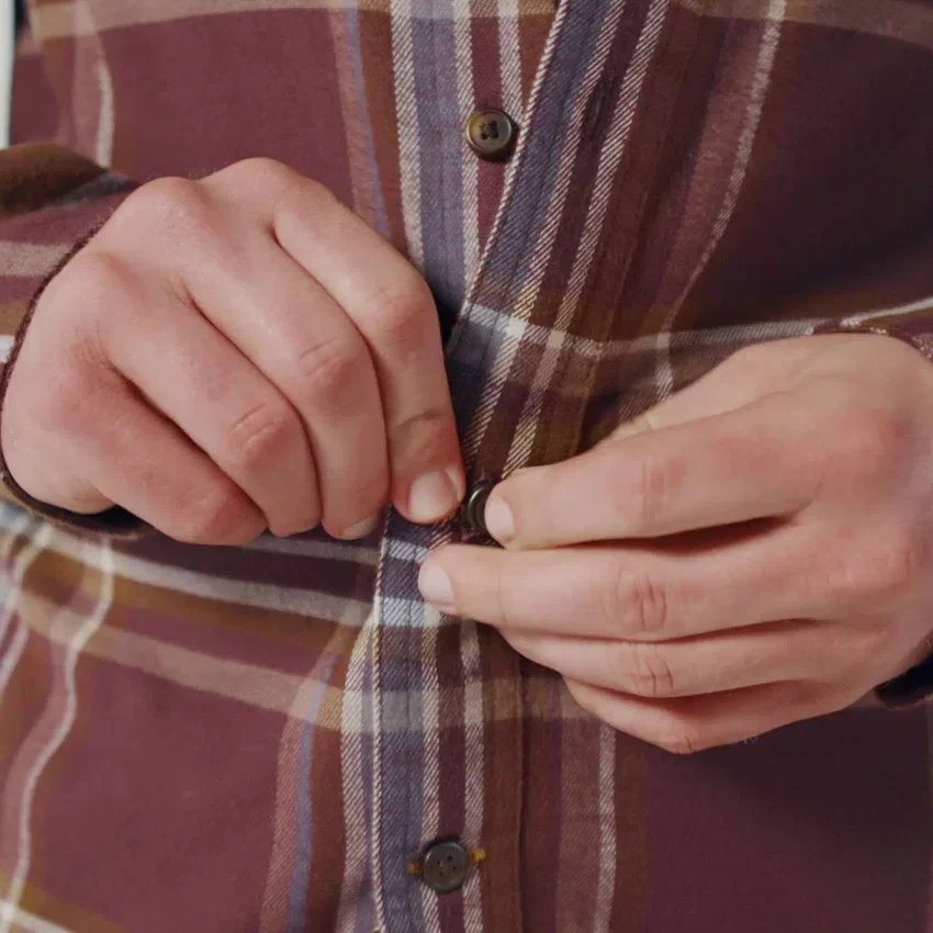 Rugged Flex® Relaxed Fit Midweight Flannel Long-Sleeve Plaid Shirt